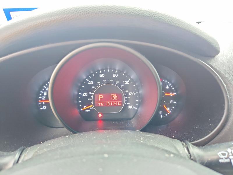 2015 Kia Soul VIN KNDJN2A21F7220765 COPART salvage auction — MECHANICAL, TX - CERTIFICATE OF TITLE, sold $425 on 2026-07-30 (photo 9)