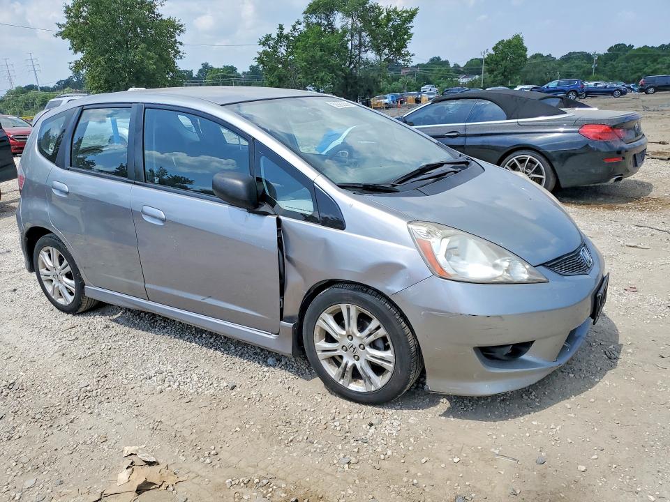 2010 Honda Fit VIN JHMGE8H62AS024554 COPART salvage auction — SIDE, Md - Cert Of Salvage > 75% Damage, sold $875 on 2026-07-28 (photo 4)