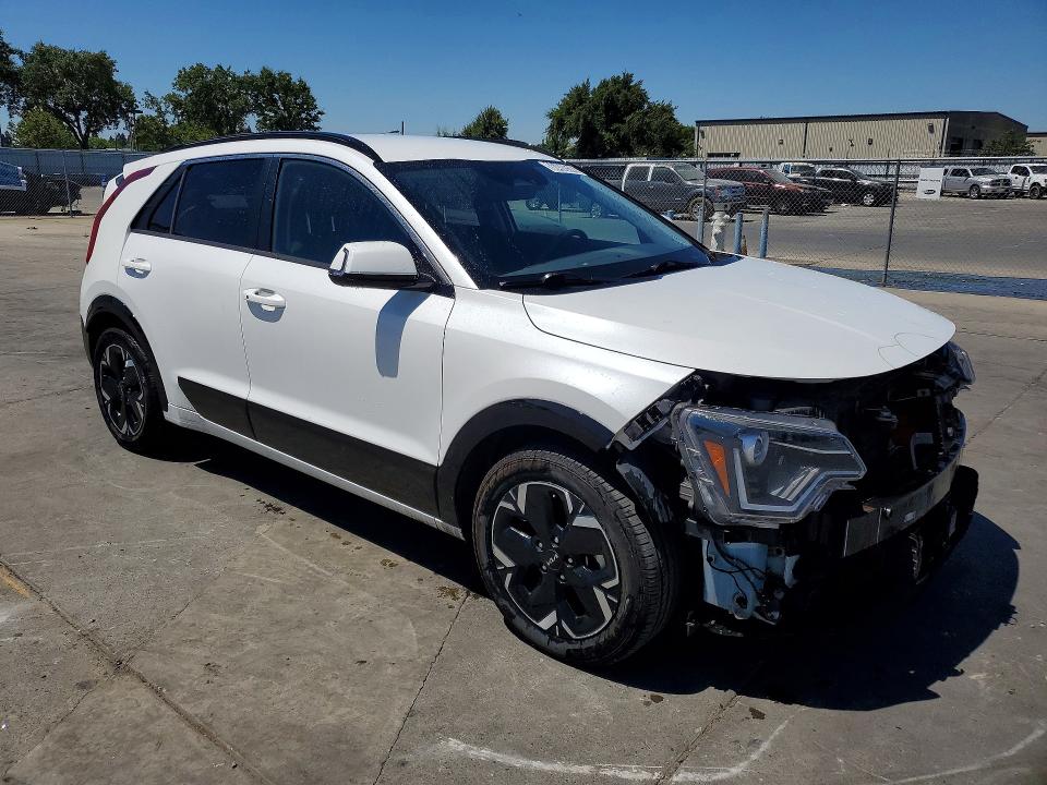 2023 Kia Niro VIN KNDCR3L19P5026053 COPART salvage auction — FRONT END, CA - CERTIFICATE OF TITLE, sold $6,600 on 2026-07-22 (photo 4)