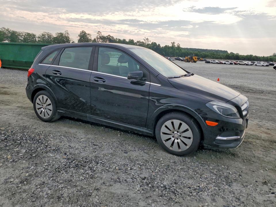 2014 Mercedes-benz VIN WDDVP9AB2EJ003477 COPART salvage auction — MECHANICAL, Pa - Cert Of Title (P), sold $4,000 on 2026-08-04 (photo 4)