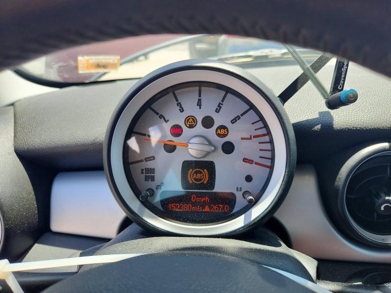 2009 Mini Cooper clubman VIN WMWML33579TP97387 COPART salvage auction — NORMAL WEAR, Mo - Dealer Only Clean Title, sold $400 on 2026-07-14 (photo 9)