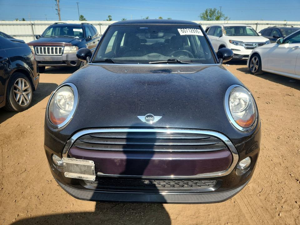 2016 Mini Cooper VIN WMWXP5C5XGT740045 COPART salvage auction — WATER/FLOOD, Il - Cert Of Title-Flood, sold $300 on 2026-08-18 (photo 5)