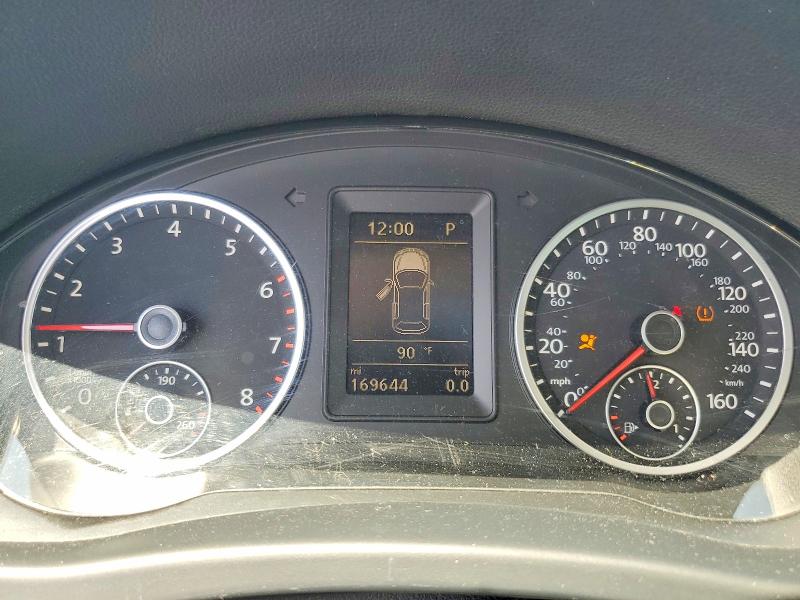 2015 Volkswagen Tiguan VIN WVGBV7AX5FW520078 COPART salvage auction — MECHANICAL, Co - Dis/Dlr/Exp Only Clean Title, sold $325 on 2026-08-06 (photo 9)