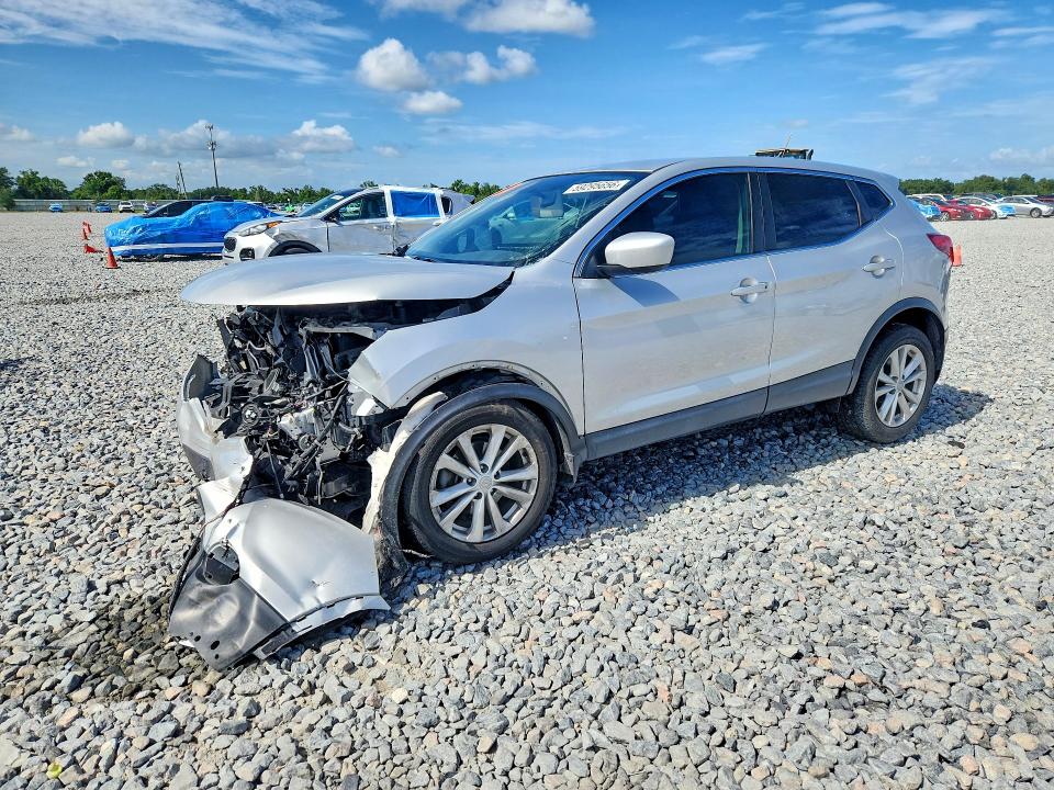 2017 Nissan Rogue VIN JN1BJ1CP0HW033032 COPART salvage auction — FRONT END, Fl - Cert Of Title Slvg Rebuildable, sold $10 on 2026-07-28 (photo 1)