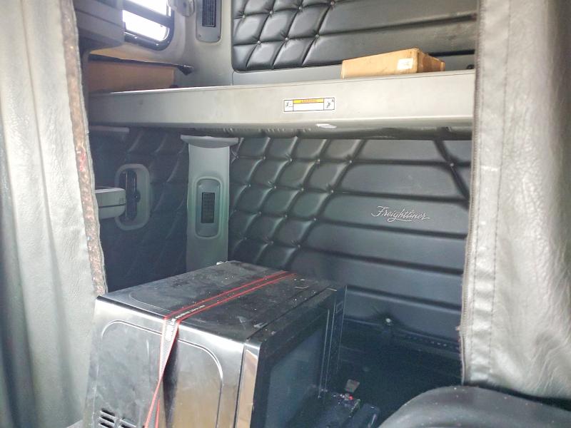 2012 Freightliner Columbia VIN 1FVXA7CG4CDBH1511 COPART salvage auction — FRONT END, OH - CERT OF TITLE-SALVAGE, sold $9,000 on 2026-07-16 (photo 6)