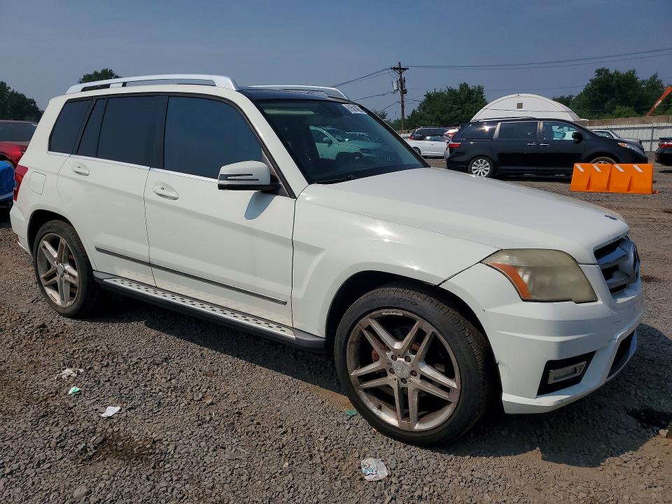 2011 Mercedes-benz Glk-class VIN WDCGG5GB2BF547554 COPART salvage auction — MINOR DENT/SCRATCHES, Pa - Cert Of Title-Lemon Law Repurc, sold $475 on 2026-07-21 (photo 4)