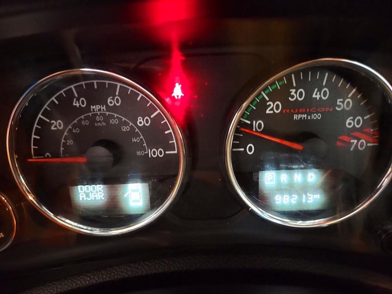 2017 Jeep Wrangler / VIN 1C4BJWFG1HL663133 COPART salvage auction — MINOR DENT/SCRATCHES, Salvage Title, sold $13,100 on 2026-08-31 (photo 9)