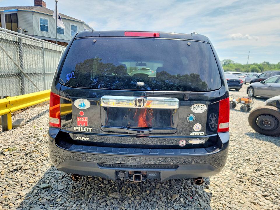 2015 Honda Pilot VIN 5FNYF4H56FB052865 COPART salvage auction — MINOR DENT/SCRATCHES, MA - CERTIFICATE OF TITLE, sold $600 on 2026-07-23 (photo 6)