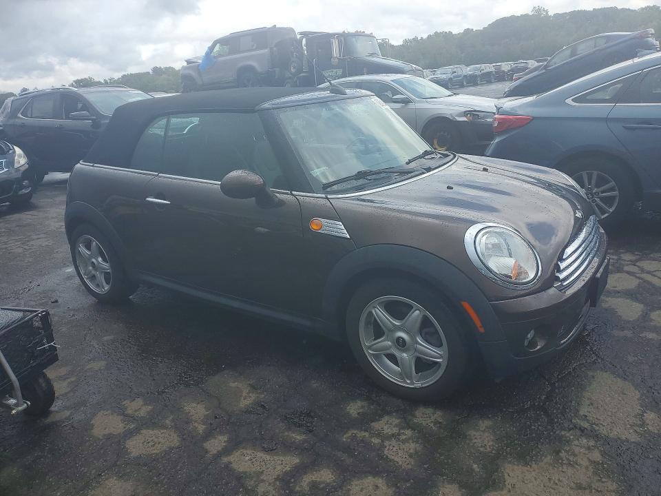 2009 Mini Cooper VIN WMWMR33539TU96615 COPART salvage auction — WATER/FLOOD, Ct - Cert Of Title-Flood Salvage, sold $625 on 2026-08-04 (photo 4)