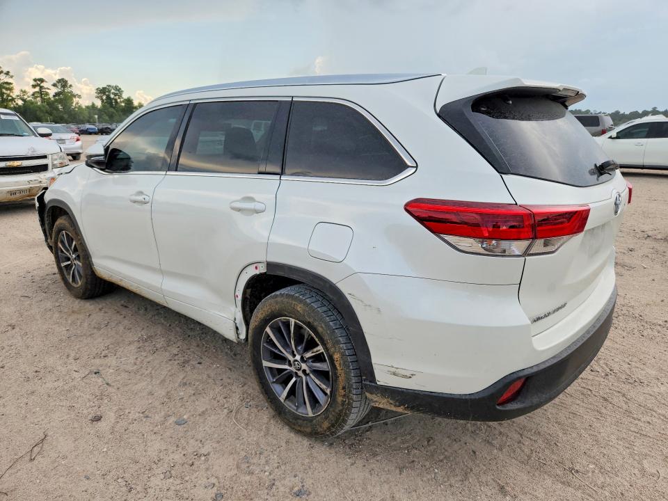 2018 Toyota Highlander VIN 5TDKZRFH0JS531438 COPART salvage auction — FRONT END, Tx - Salvage Vehicle Title, sold $10,700 on 2026-07-14 (photo 2)