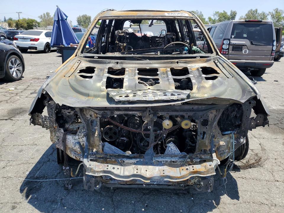 2014 Lexus Gx 460 VIN JTJBM7FX7E5067373 COPART salvage auction — BURN, CA - NON-REVIVABLE ACQUISITION, sold $400 on 2026-07-23 (photo 5)