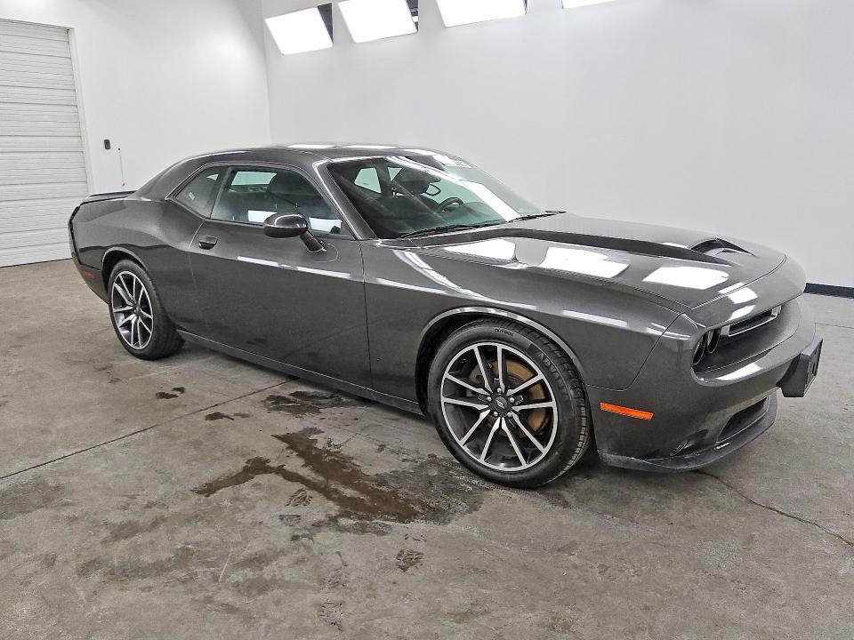 2023 Dodge Challenger VIN 2C3CDZBT7PH570455 COPART salvage auction — HAIL, IL - CERTIFICATE OF TITLE, sold $13,200 on 2026-08-20 (photo 4)