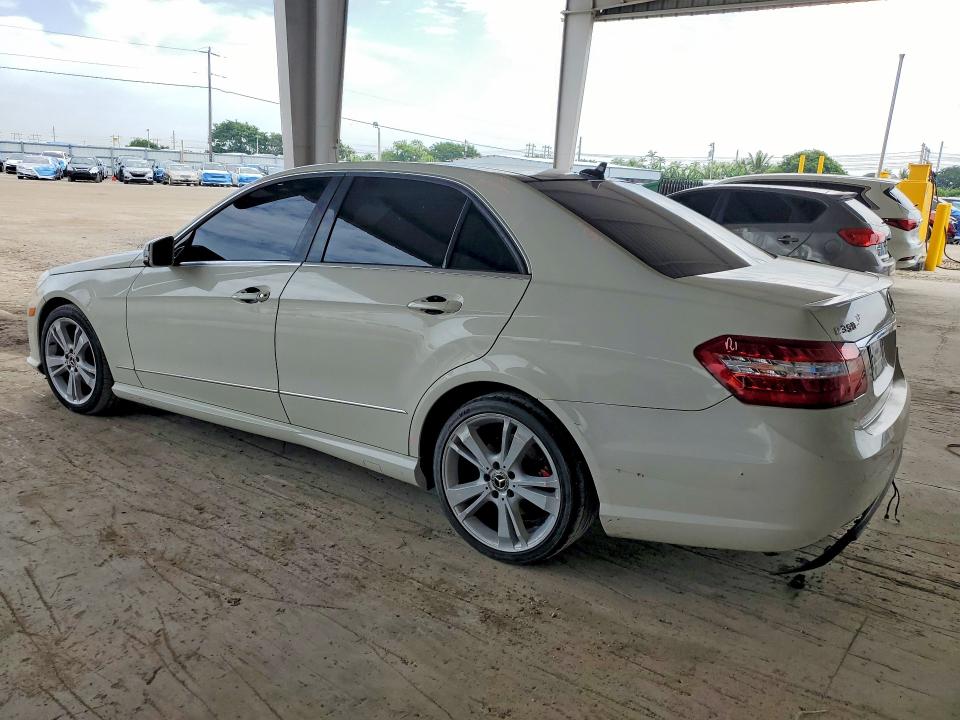 2012 Mercedes-benz E-klasse VIN WDDHF8JB8CA652790 COPART salvage auction — REAR END, Fl - Cert Of Title Slvg Rebuildable, sold $925 on 2026-08-19 (photo 2)
