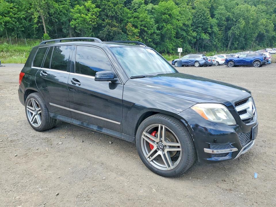 2013 Mercedes-benz VIN WDCGG5HB1DF962298 COPART salvage auction — MINOR DENT/SCRATCHES, NY - CERTIFICATE OF TITLE, sold $325 on 2026-07-28 (photo 4)