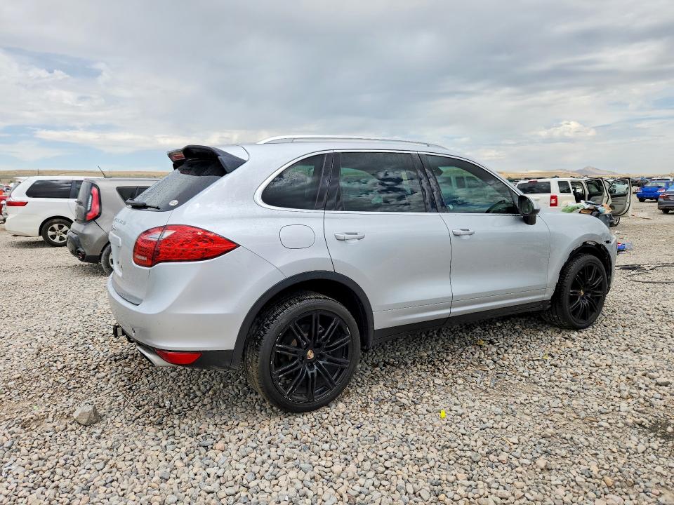 2013 Porsche VIN WP1AA2A25DLA12497 COPART salvage auction — FRONT END, Ut - Salvage Certificate, sold $2,150 on 2026-08-07 (photo 3)