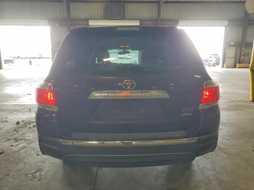 2011 Toyota Highlander VIN 5TDBK3EH3BS065444 COPART salvage auction — SIDE, FL - CERTIFICATE OF TITLE, sold $825 on 2026-07-22 (photo 6)