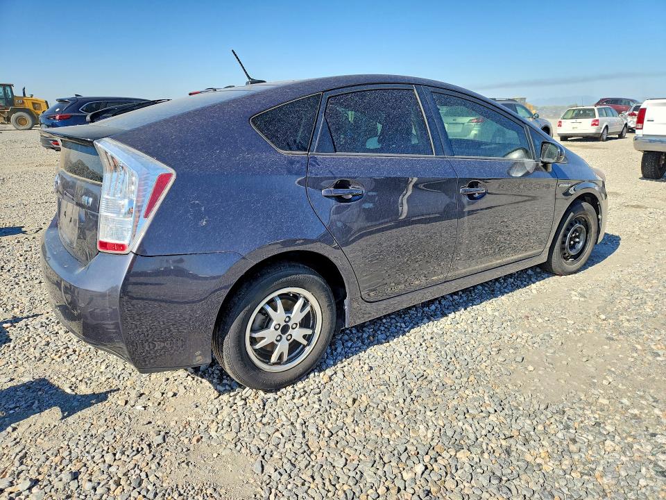 2011 Toyota Prius VIN JTDKN3DU6B1417953 COPART salvage auction — MINOR DENT/SCRATCHES, CO - DIS/DLR/EXP ONLY CLEAN TITLE, sold $325 on 2026-07-20 (photo 3)