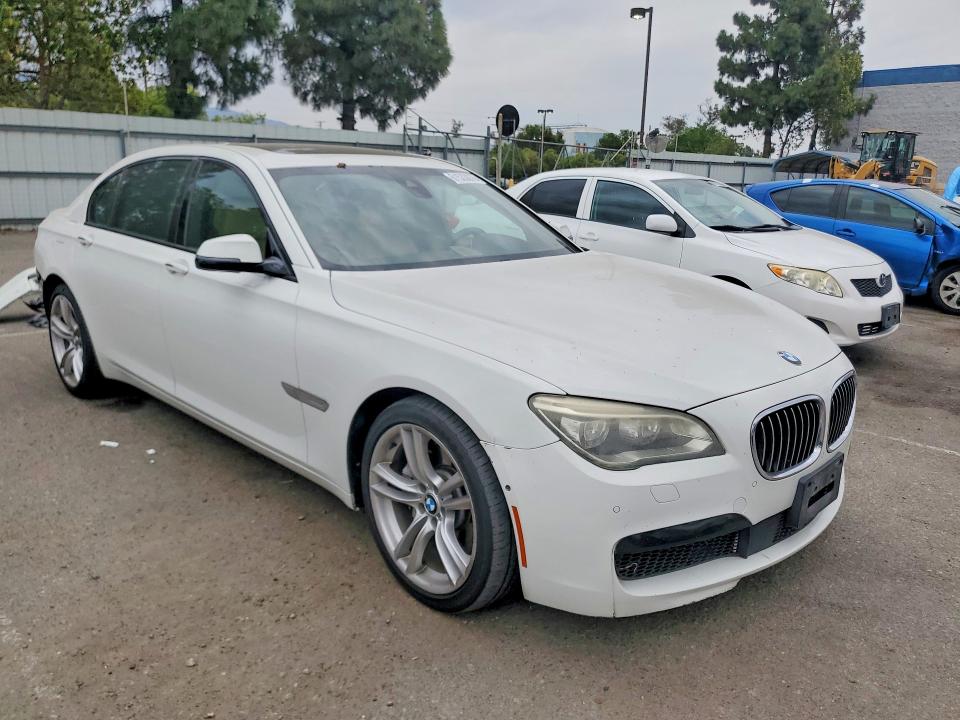 2013 BMW 7er VIN WBAYE8C56DD132296 COPART salvage auction — REAR END, Ca - Salvage Certificate, sold $475 on 2026-07-28 (photo 4)