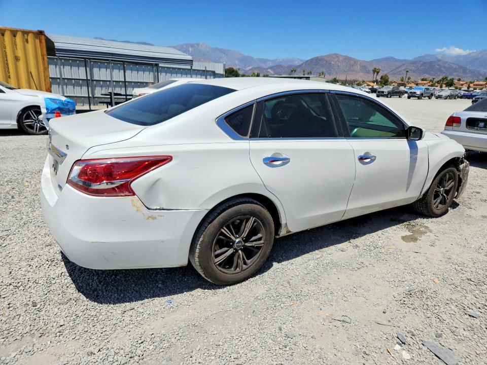 2013 Nissan Altima VIN 1N4AL3AP0DN524644 COPART salvage auction — FRONT END, Az - Dis/Dlr/Exp Only Clean Title, sold $425 on 2026-07-29 (photo 3)