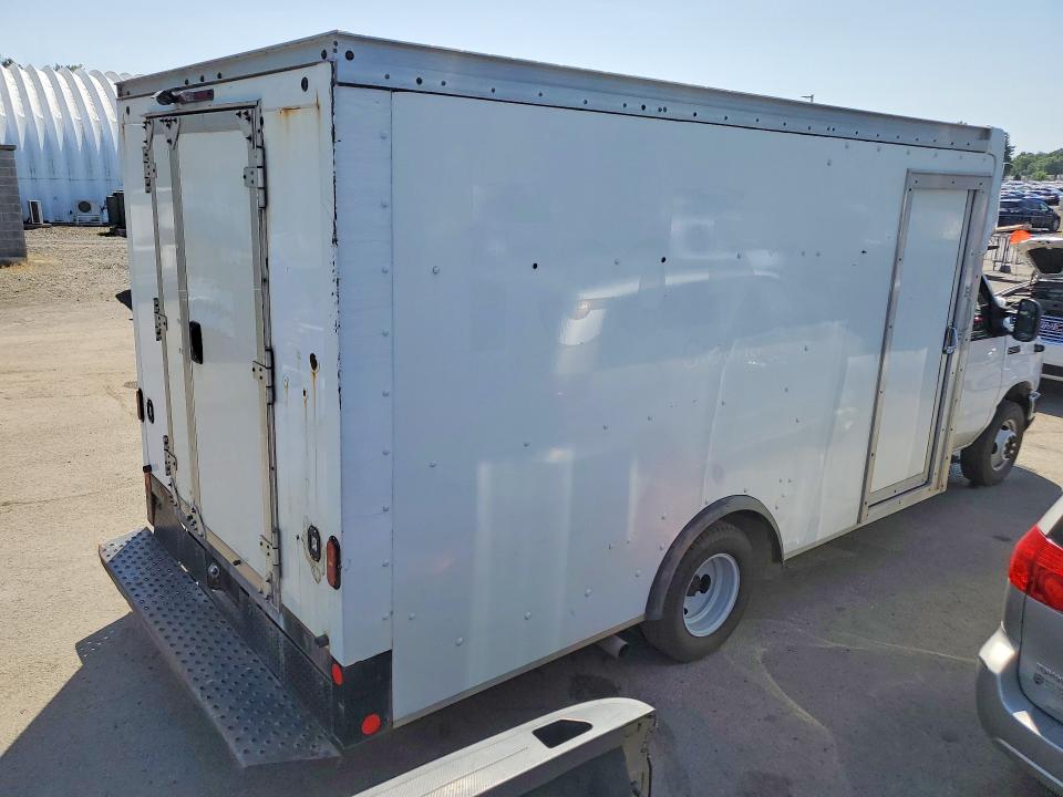 2022 Ford Econoline e350 VIN 1FDWE3FK5NDC05699 COPART salvage auction — MINOR DENT/SCRATCHES, NH - CERTIFICATE OF TITLE, sold $6,400 on 2026-07-23 (photo 3)