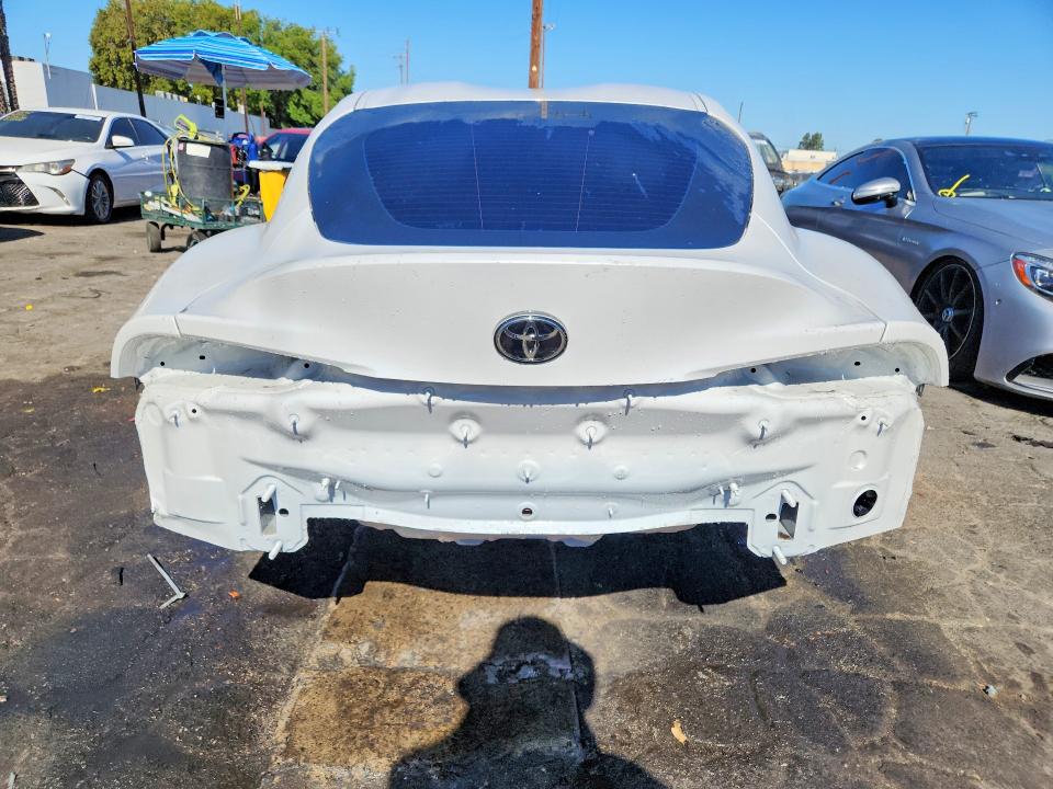 2026 Toyota Supra VIN WZ1DB0G06TW076195 COPART salvage auction — STRIPPED, Ca - Certificate Of Title, sold $3,100 on 2026-07-30 (photo 6)