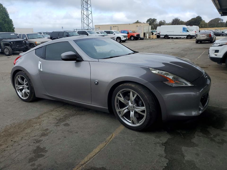 2010 Nissan 370z VIN JN1AZ4EH6AM500032 COPART salvage auction — VANDALISM, Ca - Salvage Certificate, sold $8,900 on 2026-07-16 (photo 4)