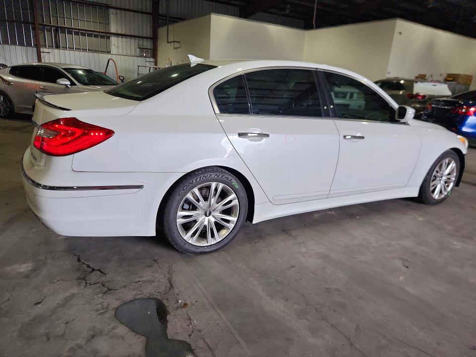2013 Hyundai Genesis VIN KMHGC4DD1DU220915 COPART salvage auction — FRONT END, Fl - Cert Of Title Slvg Rebuildable, sold $1,950 on 2026-07-15 (photo 3)