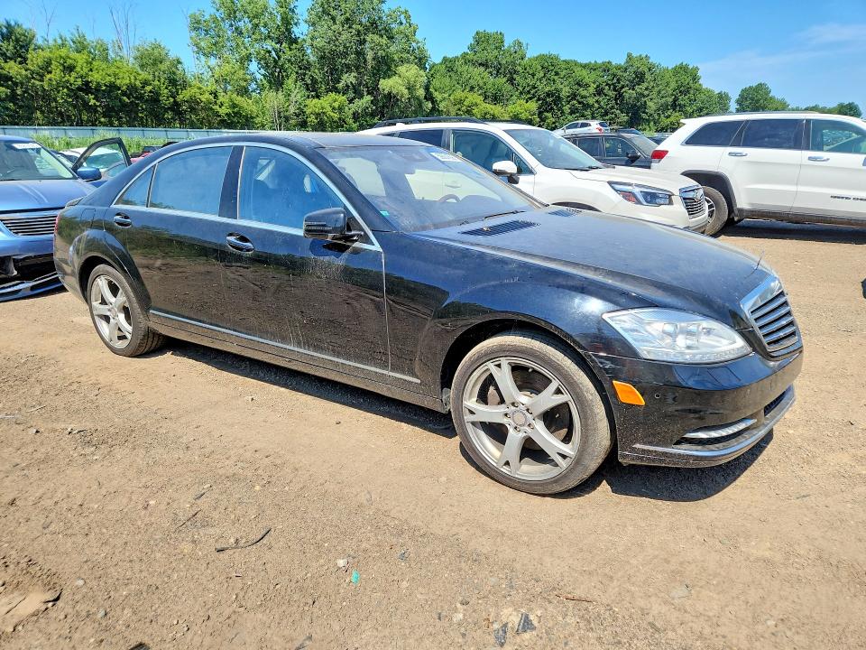 2013 Mercedes-benz S-klasse VIN WDDNG9EB4DA507117 COPART salvage auction — WATER/FLOOD, Mi - Cert Of Title-Flood Vehicle, sold $1,050 on 2026-08-12 (photo 4)