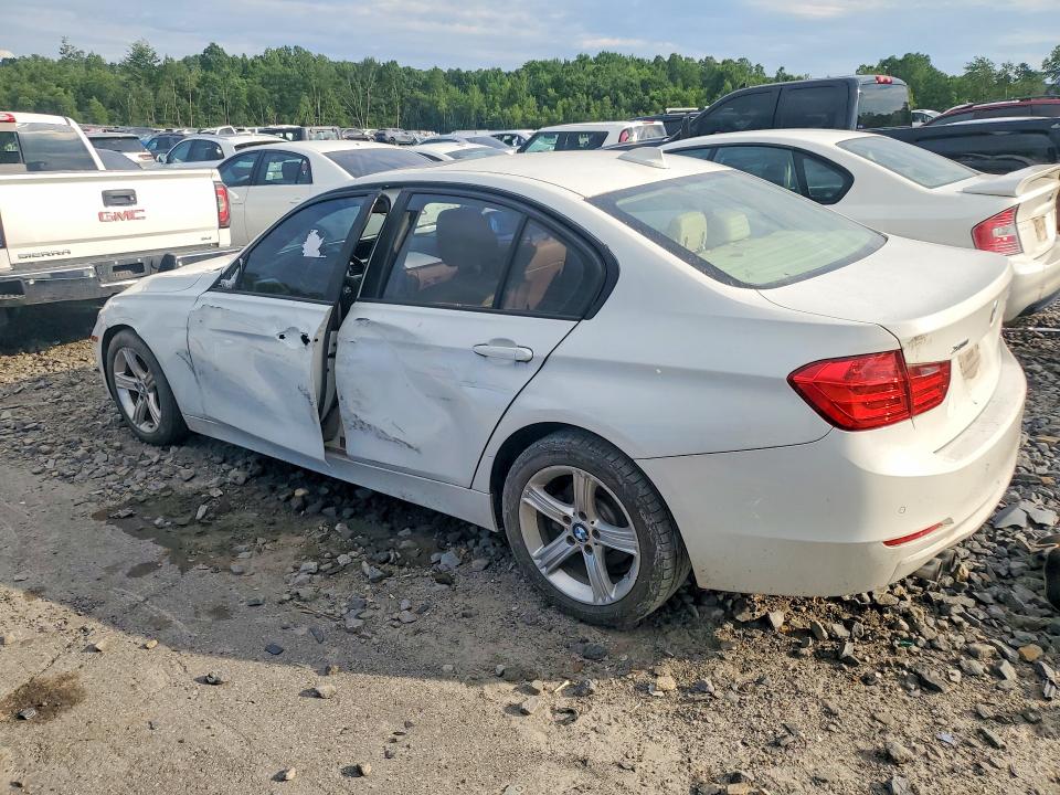2013 BMW 3er VIN WBA3B5C51DF591077 COPART salvage auction — MECHANICAL, Pa - Cert Of Title, sold $550 on 2026-07-22 (photo 2)