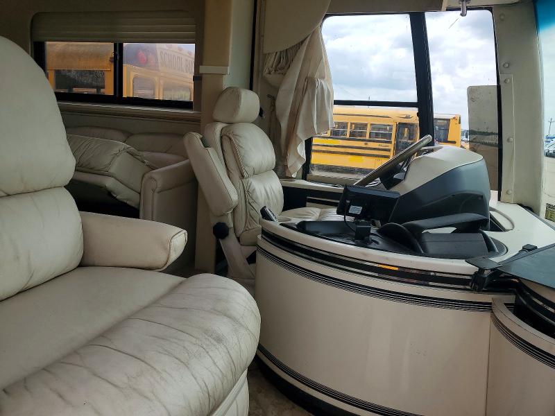 1999 Spartan motors Motorhome 4vz VIN 4VZAT179XXC029230 COPART salvage auction — VANDALISM, OH - CERT OF TITLE-SALVAGE, sold $1,350 on 2026-07-16 (photo 5)