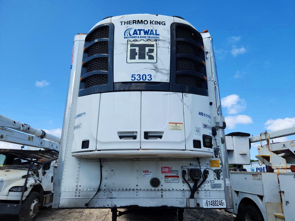 2017 Utility trailer VIN 1UYVS2530HU818218 COPART salvage auction — ROLLOVER, TX - SALVAGE VEHICLE TITLE, sold $5,400 on 2026-10-08 (photo 5)