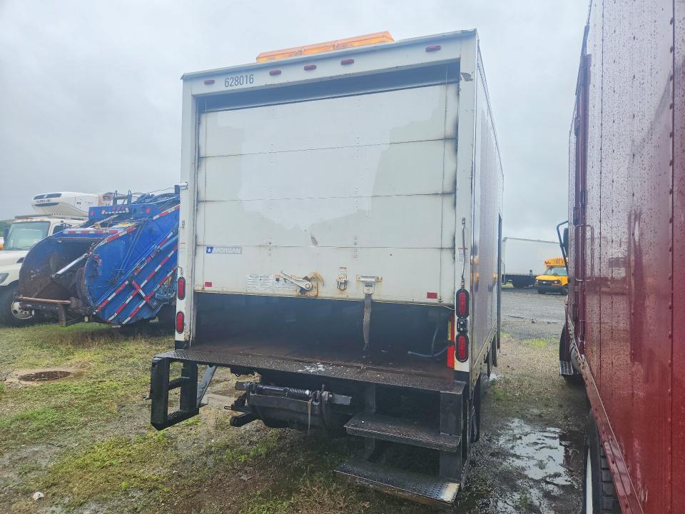 2010 Isuzu Npr VIN JALC4W160A7002541 COPART salvage auction — ENGINE BURN, NY - CERTIFICATE OF TITLE (P), sold $400 on 2026-07-20 (photo 3)