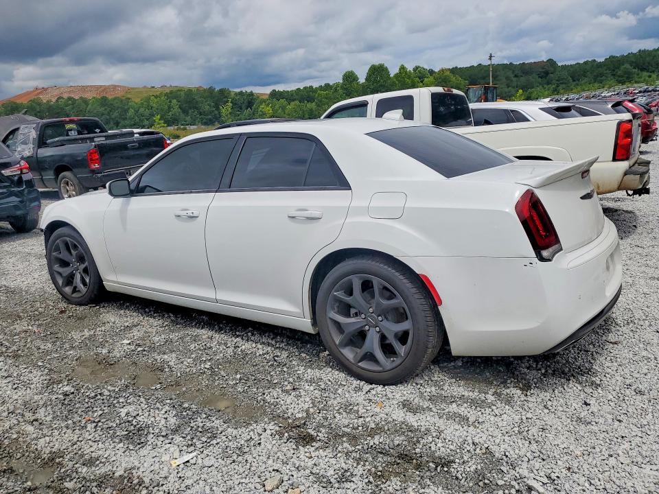 2022 Chrysler 300 VIN 2C3CCABG1NH190774 COPART salvage auction — FRONT END, Salvage Title, sold $7,900 on 2026-08-17 (photo 2)