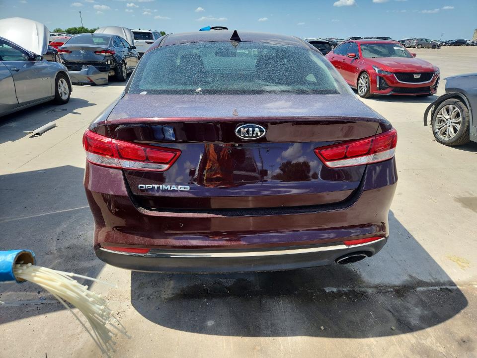 2018 Kia Optima VIN 5XXGT4L36JG200268 COPART salvage auction — MINOR DENT/SCRATCHES, Tx - Certificate Of Title, sold $975 on 2026-07-30 (photo 6)