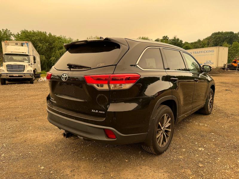 2018 Toyota Highlander VIN 5TDJZRFHXJS897290 COPART salvage auction — NORMAL WEAR, Ma - Certificate Of Title (P), sold $12,300 on 2026-07-27 (photo 4)