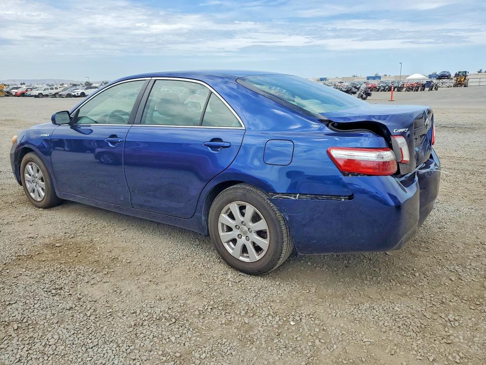 2007 Toyota Camry hybrid VIN JTNBB46K473005337 COPART salvage auction — NORMAL WEAR, MO - CERTIFICATE OF TITLE, sold $2,100 on 2026-07-24 (photo 2)