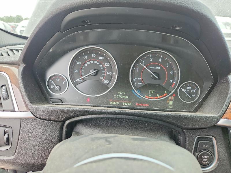2018 BMW 3er VIN WBA8D9G58JNU66791 COPART salvage auction — REAR END, In - Cert Of Title-Salvage Title, sold $3,450 on 2026-08-21 (photo 9)
