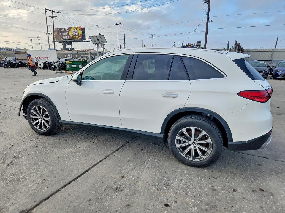 2024 Mercedes-benz Glc VIN W1NKM4HB1RF171546 COPART salvage auction — FRONT END, CA - DIS/DLR/EXP ONLY CLEAN TITLE, sold $14,900 on 2026-07-29 (photo 2)