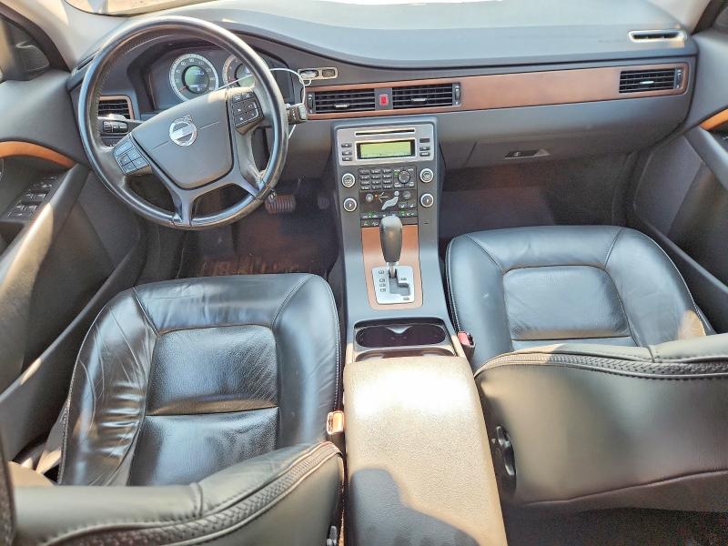 2010 Volvo Xc70 VIN YV4982BZ0A1083428 COPART salvage auction — NORMAL WEAR, IL - CERTIFICATE OF TITLE, sold $1,250 on 2026-08-11 (photo 8)