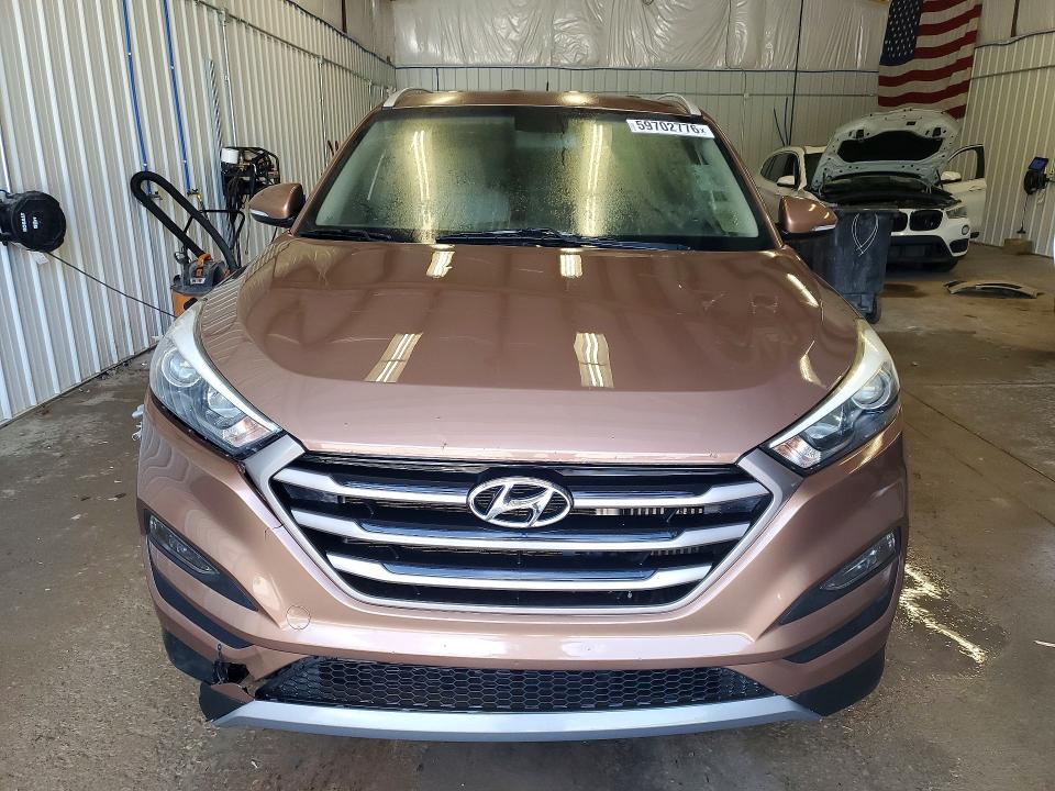 2016 Hyundai VIN KM8J33A22GU095320 COPART salvage auction — MECHANICAL, Wv - Certificate Of Title, sold $575 on 2026-07-29 (photo 5)