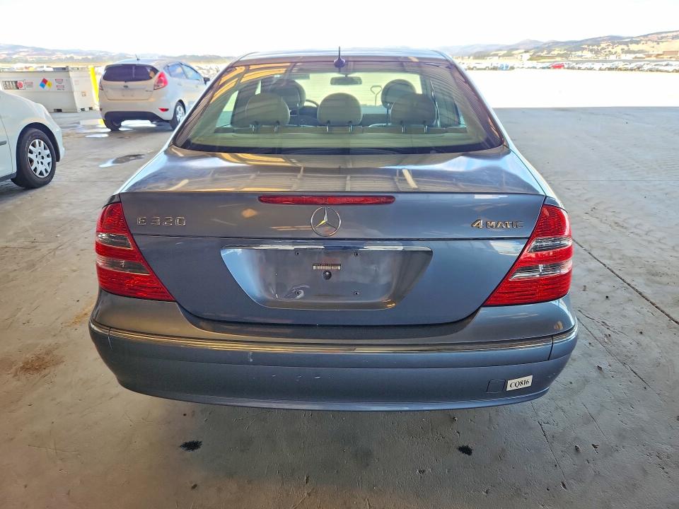 2004 Mercedes-benz E-class VIN WDBUF82J24X111293 COPART salvage auction — MINOR DENT/SCRATCHES, CA - DIS/DLR/EXP ONLY CLEAN TITLE, sold $400 on 2026-07-27 (photo 6)