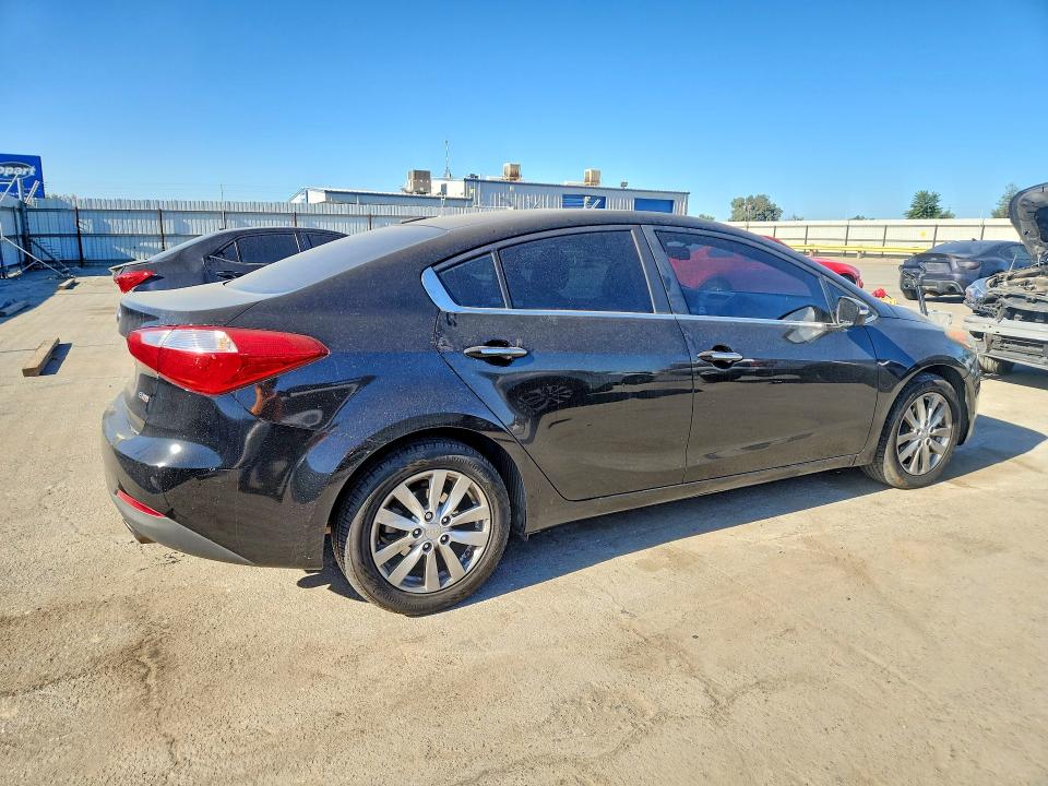 2014 Kia Forte VIN KNAFX4A88E5049102 COPART salvage auction — MECHANICAL, Ca - Dis/Dlr/Exp Only Clean Title, sold $800 on 2026-07-17 (photo 3)