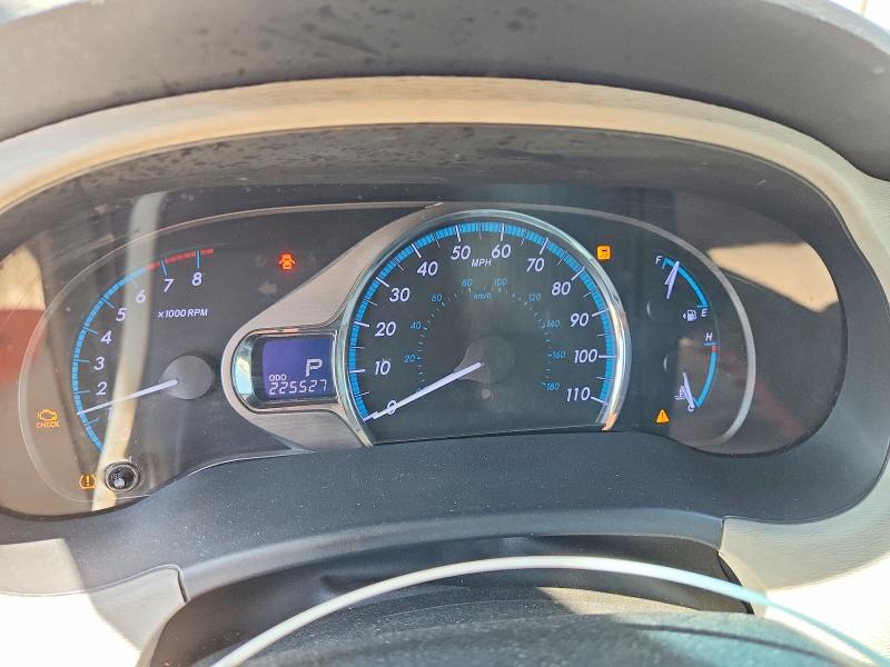 2011 Toyota Sienna VIN 5TDYK3DC7BS021513 COPART salvage auction — MINOR DENT/SCRATCHES, CA - DIS/DLR/EXP ONLY CLEAN TITLE, sold $925 on 2026-07-16 (photo 9)