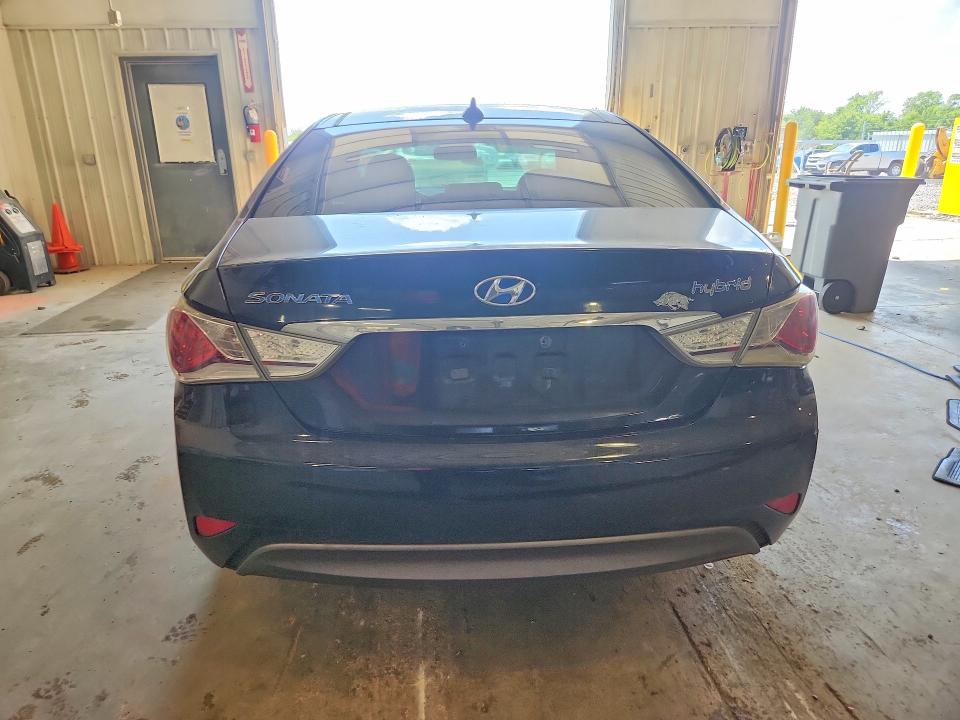2012 Hyundai Sonata VIN KMHEC4A43CA048298 COPART salvage auction — MINOR DENT/SCRATCHES, Mo - Certificate Of Title, sold $900 on 2026-07-07 (photo 6)