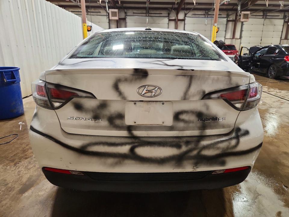 2017 Hyundai Sonata VIN KMHE24L18HA044180 COPART salvage auction — VANDALISM, PA - CERT OF SALV-R=RECONSTRUCTED, sold $1,700 on 2026-07-31 (photo 6)