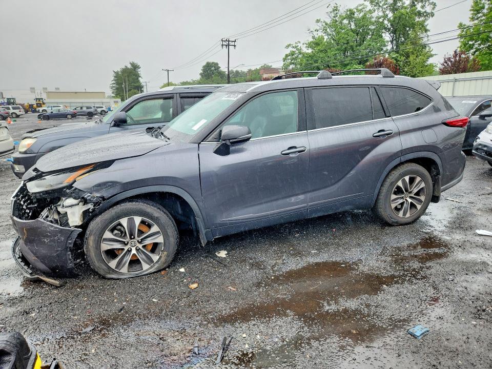 2021 Toyota VIN 5TDGZRBH2MS064622 COPART salvage auction — FRONT END, Ct - Cert Of Title-Salvage, sold $13,100 on 2026-07-31 (photo 1)