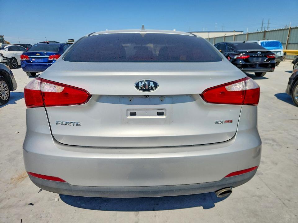 2016 Kia Forte VIN KNAFX4A88G5545116 COPART salvage auction — REAR END, Tx - Salvage Vehicle Title, sold $2,000 on 2026-07-28 (photo 6)