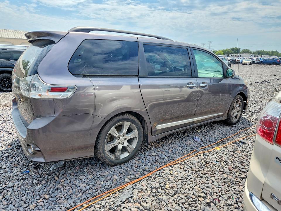 2013 Toyota Sienna VIN 5TDXK3DC3DS360963 COPART salvage auction — MINOR DENT/SCRATCHES, Il - Certificate Of Title, sold $1,550 on 2026-07-20 (photo 3)