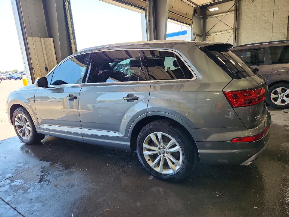2017 Audi Q7 VIN WA1LAAF73HD039247 COPART salvage auction — MINOR DENT/SCRATCHES, Wi - Certificate Of Title, sold $4,800 on 2026-07-28 (photo 2)