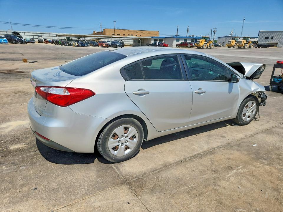2015 Kia Forte VIN KNAFX4A68F5259182 COPART salvage auction — FRONT END, Tx - Salvage Vehicle Title, sold $150 on 2026-07-27 (photo 3)